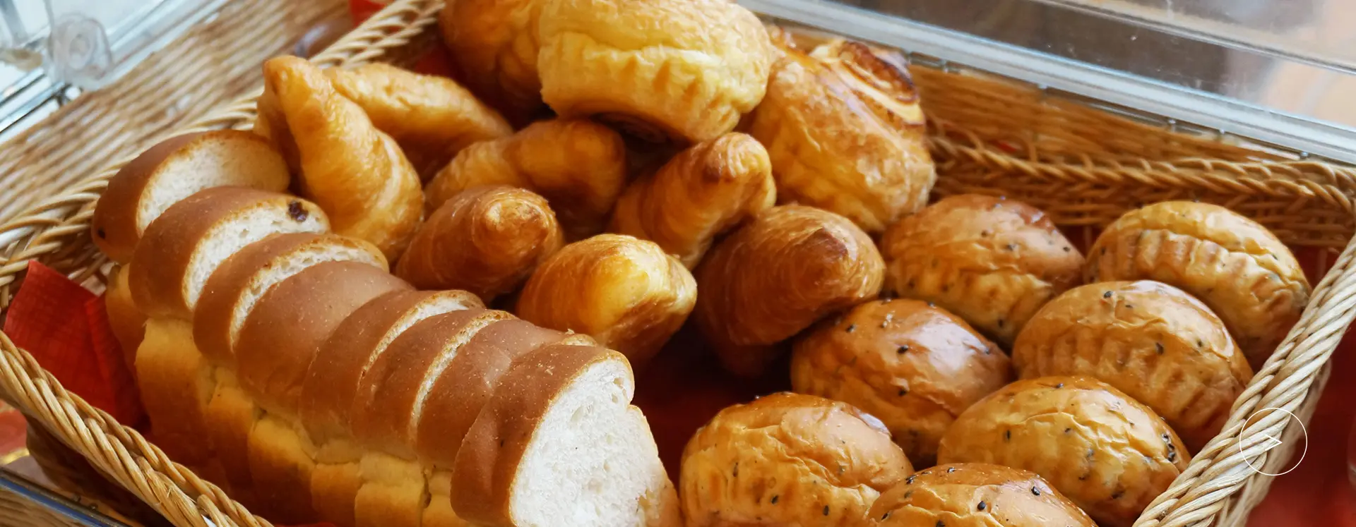 Popular free light breakfast service