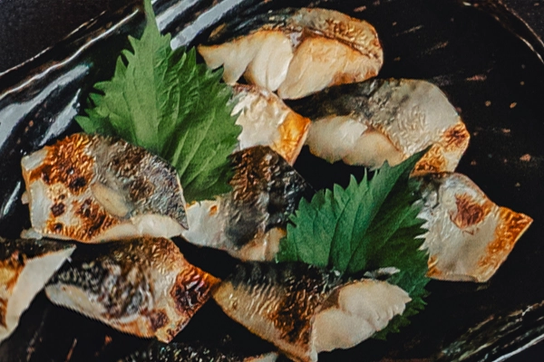 Grilled salted mackerel