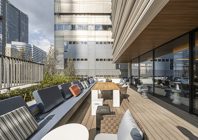 Terrace Lounge / Lunch