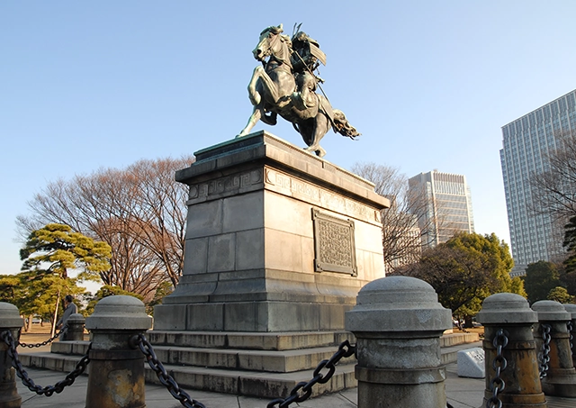 Kokyo Gaien National Garden / Approx. 18 minutes walk