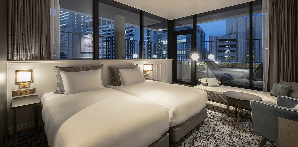 Enjoy wine with our anniversary plan