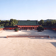 Heian Jingu Shrine /approximately 10 minutes by car