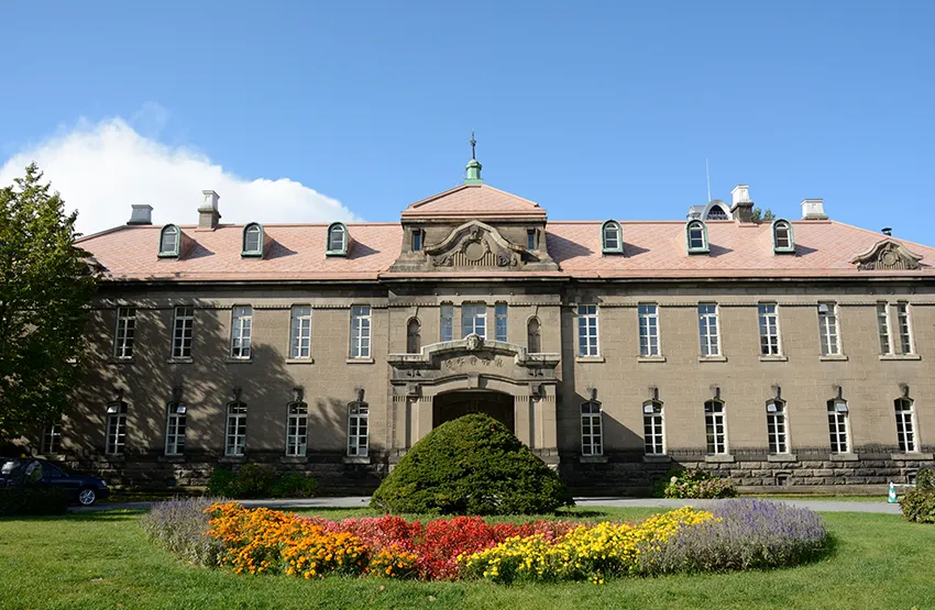 Sapporo Shiryokan (Former Sapporo Court of Appeals)