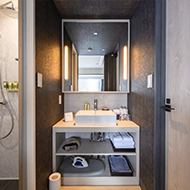 Executive double windows (bathroom)