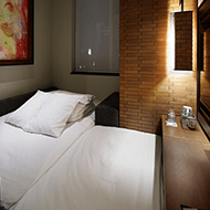 High-Ceiling Economy Single