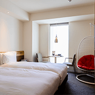 Superior Hollywood Twin